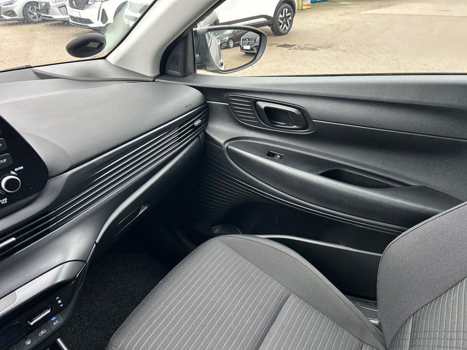 Hyundai i20 1,0 T-GDi Essential DCT 5d