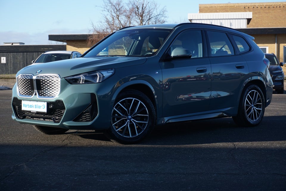 BMW iX1 xDrive30 Fully Charged M-Sport 5d