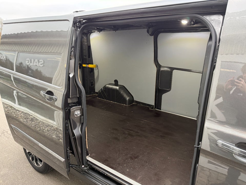 Ford Transit Custom 320L 2,0 TDCi 185 Sport aut.