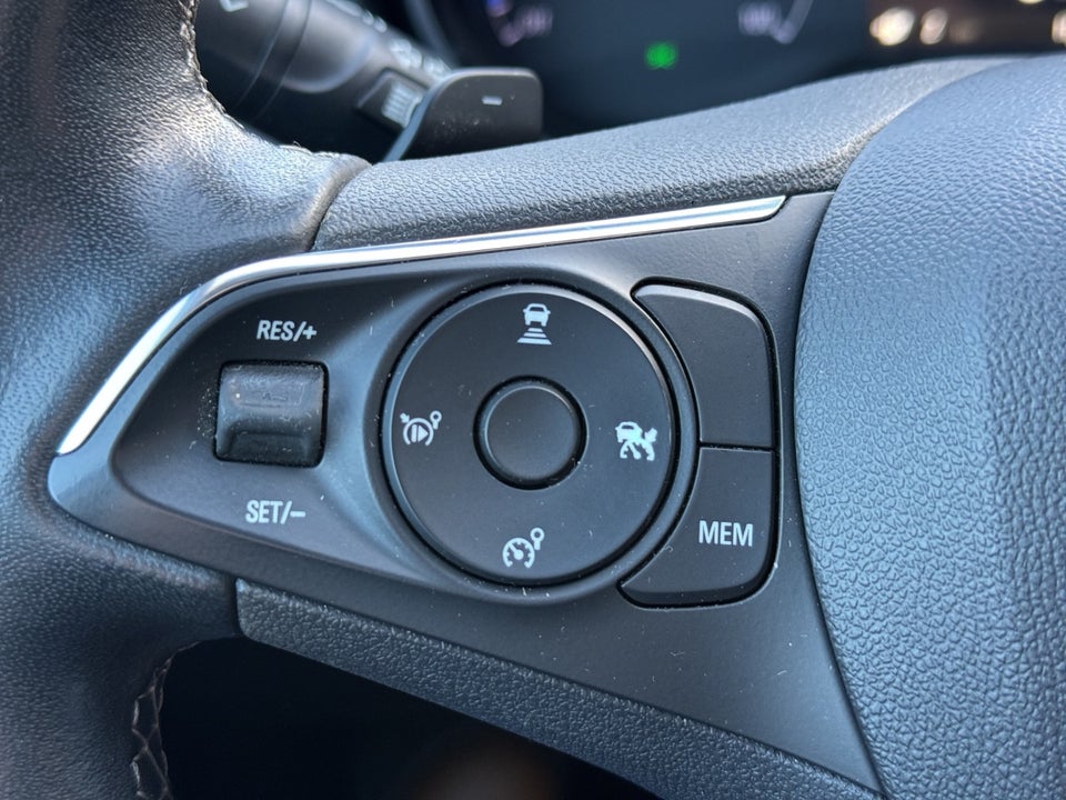 Opel Grandland X 1,6 Hybrid Cosmo Prestige aut. 5d