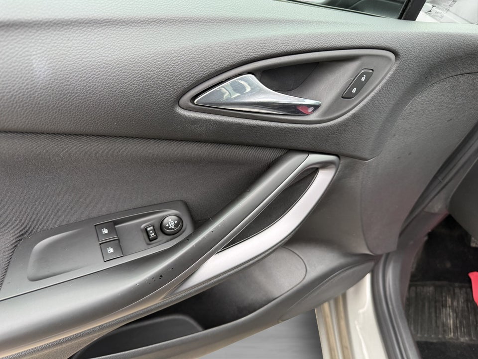 Opel Astra 1,0 T 105 Enjoy 5d