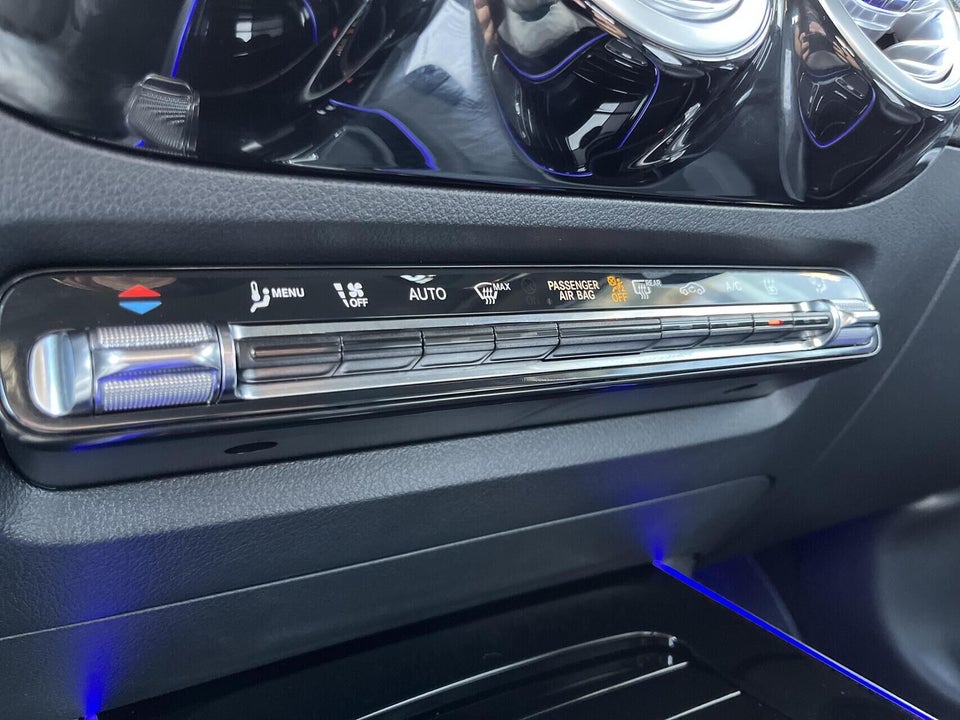 Mercedes EQA300 4Matic 5d