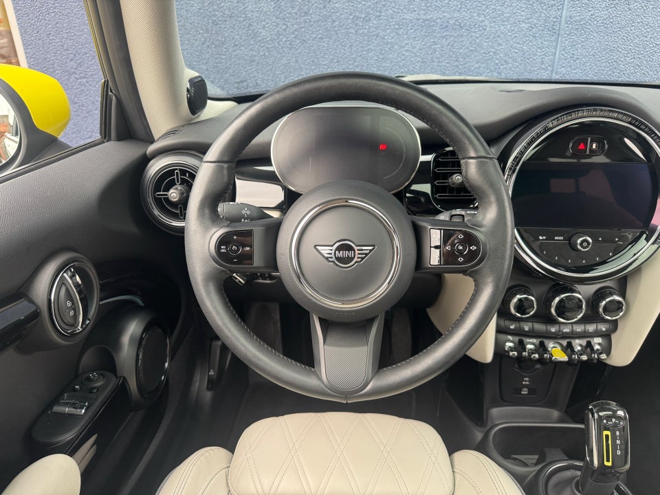 MINI Cooper SE Yours Trim 3d