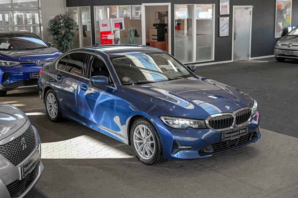 BMW 320d 2,0 Connected aut. 4d