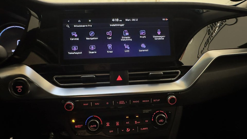 Kia Niro 64 EV Premium 5d