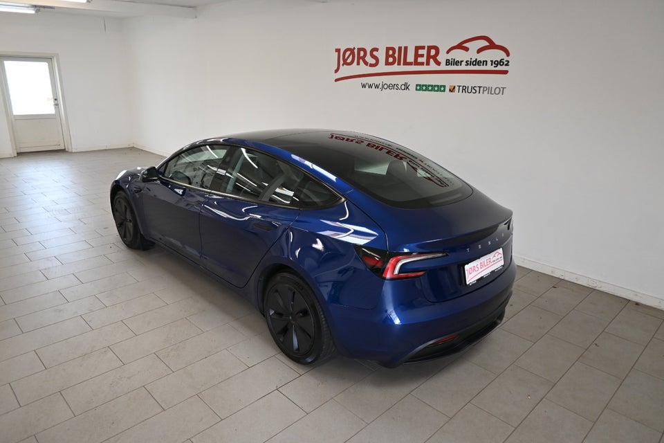 Tesla Model 3 RWD 4d