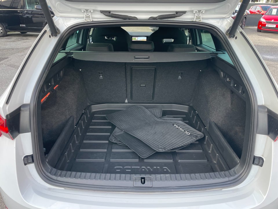 Skoda Octavia 1,5 eTSi 150 Business Executive Combi DSG 5d