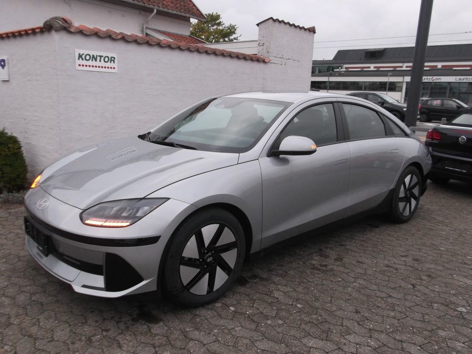Hyundai Ioniq 6 77 Core 4d