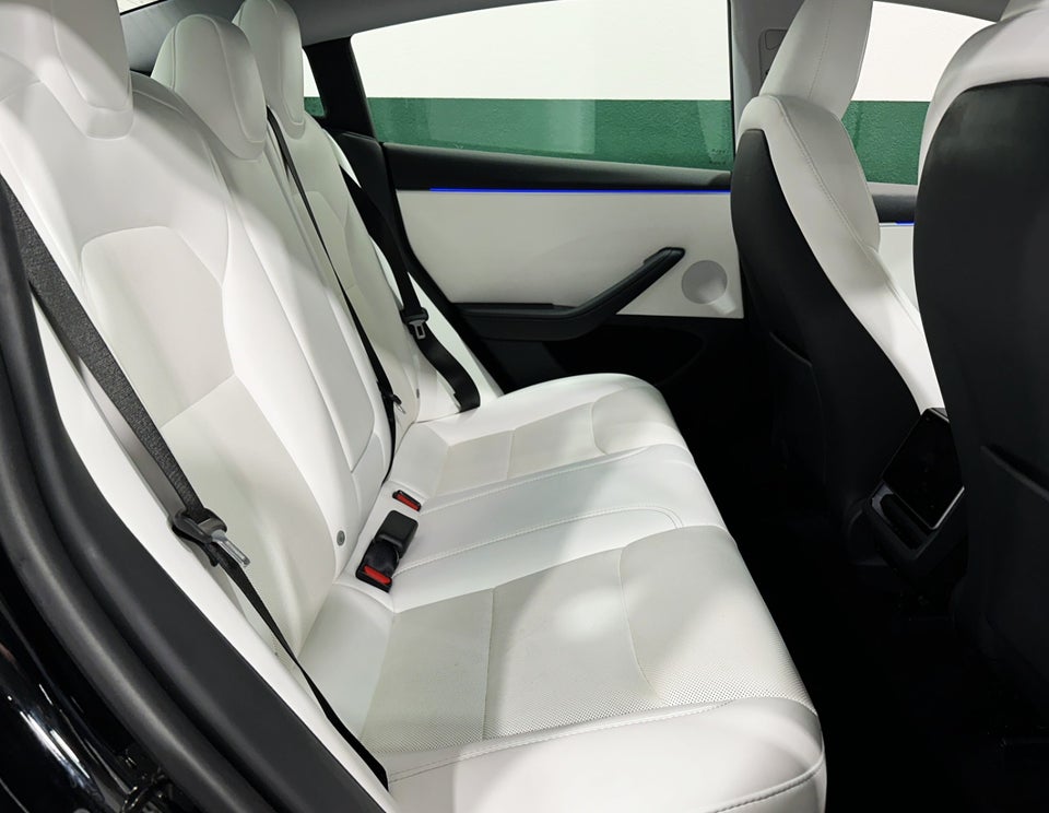 Tesla Model 3 Long Range AWD 4d