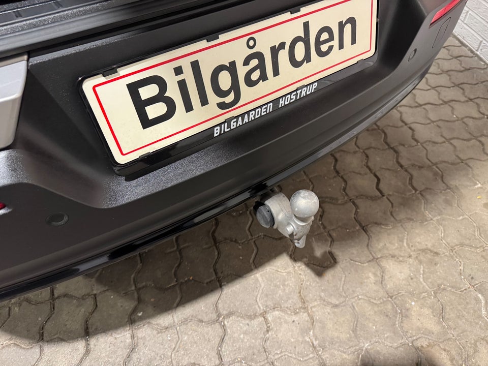 Volvo XC40 ReCharge Extended Range Plus 5d