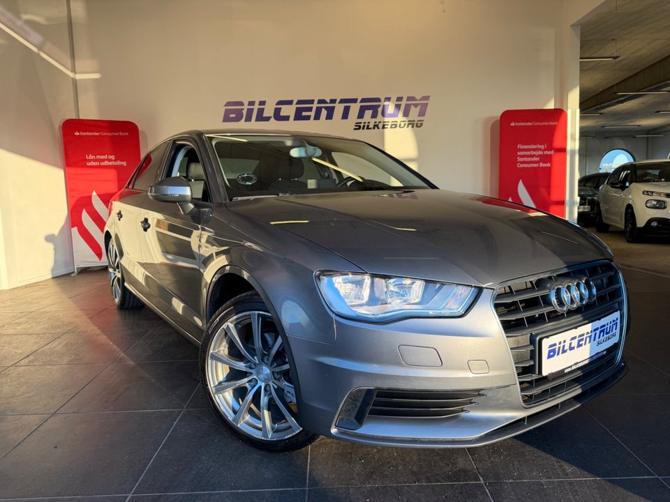 Audi A3 1,4 TFSi 140 Attraction 4d