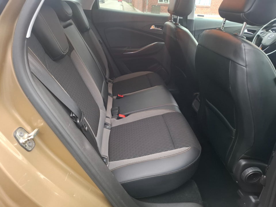 Opel Grandland X 1,2 T 130 Enjoy 5d