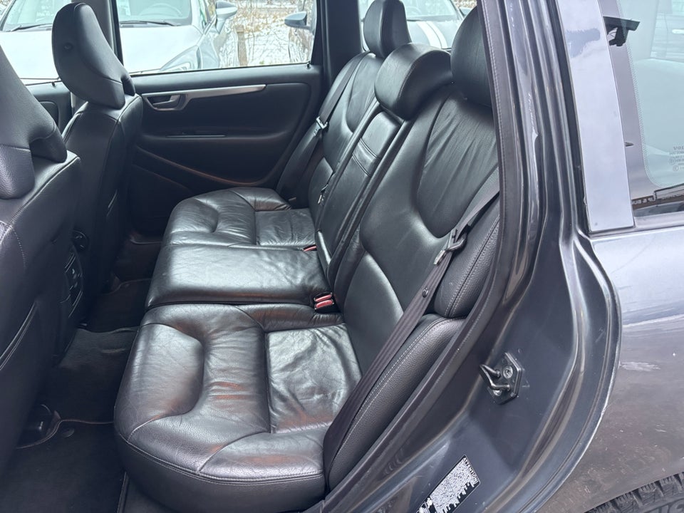 Volvo V70 2,4 140 Momentum 5d