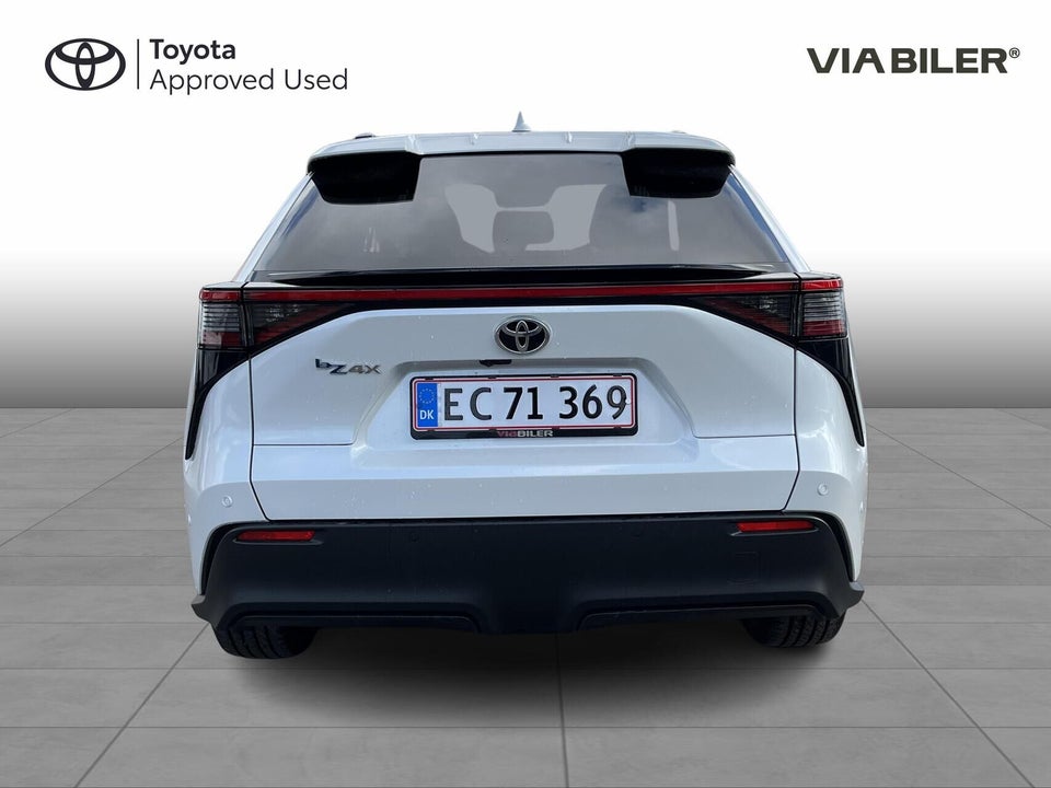 Toyota bZ4X Executive 5d