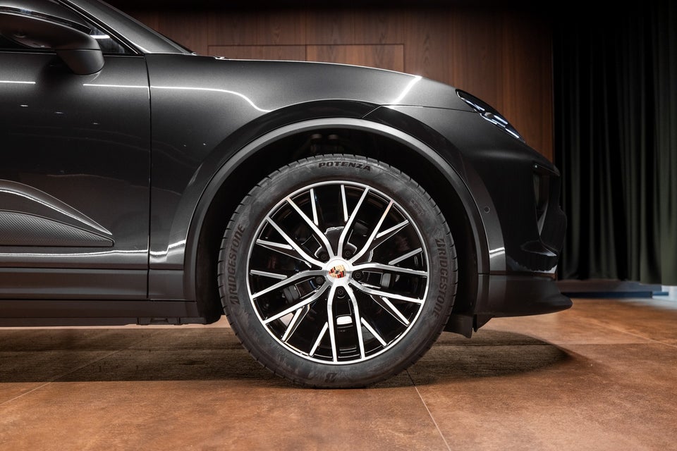 Porsche Macan 4 5d