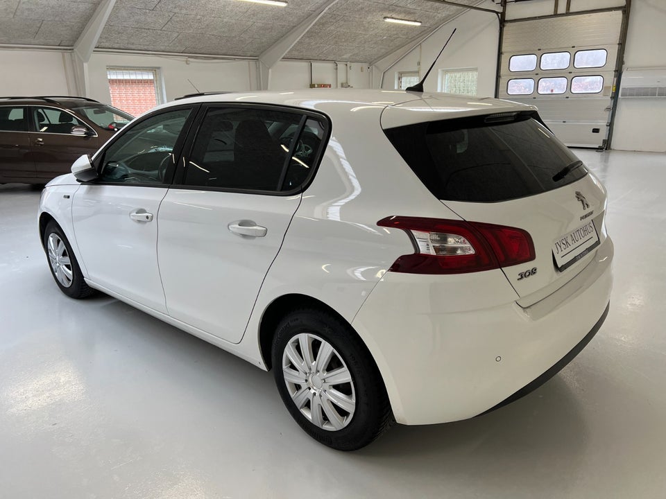 Peugeot 308 1,6 BlueHDi 120 Style 5d