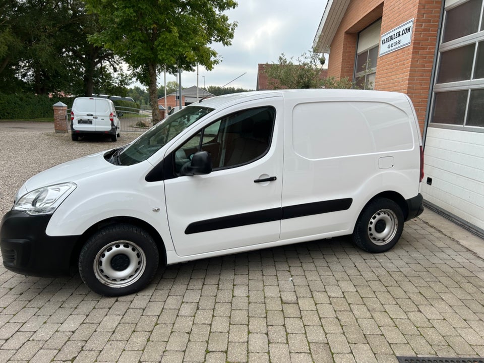 Peugeot Partner 1,6 BlueHDi 100 L1 Premium Van 5d