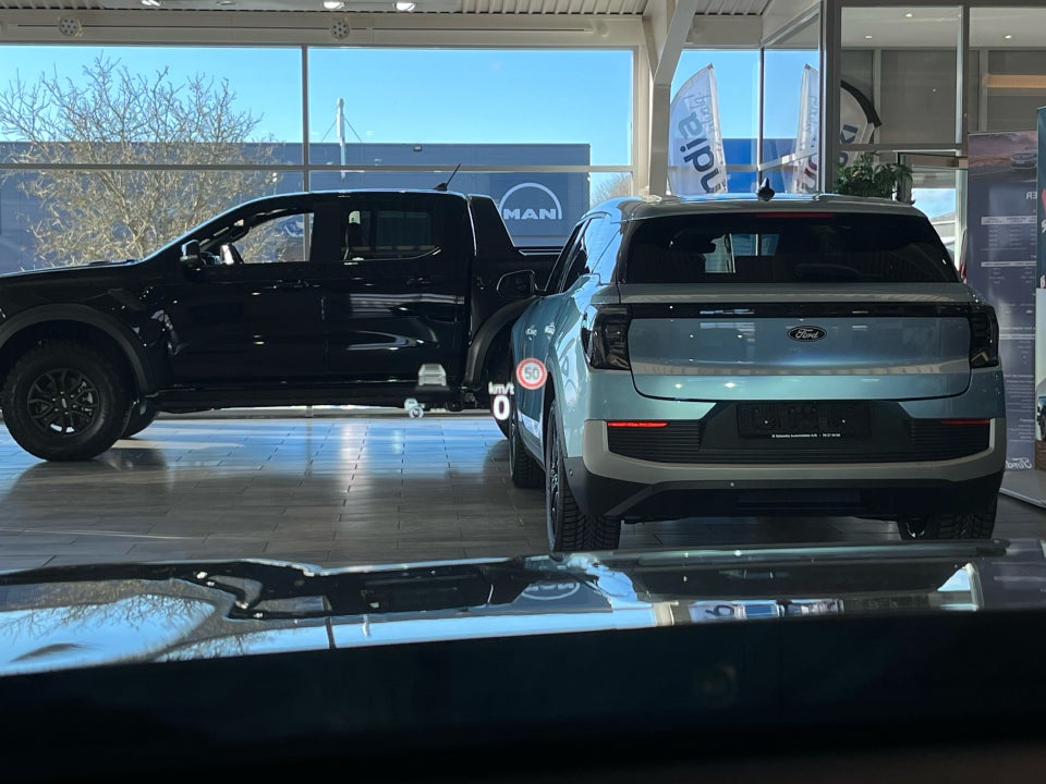 Ford Capri 77 Premium Extended Range 5d