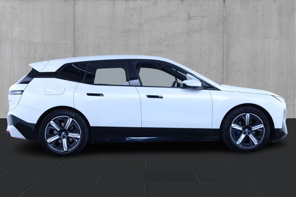 BMW iX xDrive40 Sport 5d