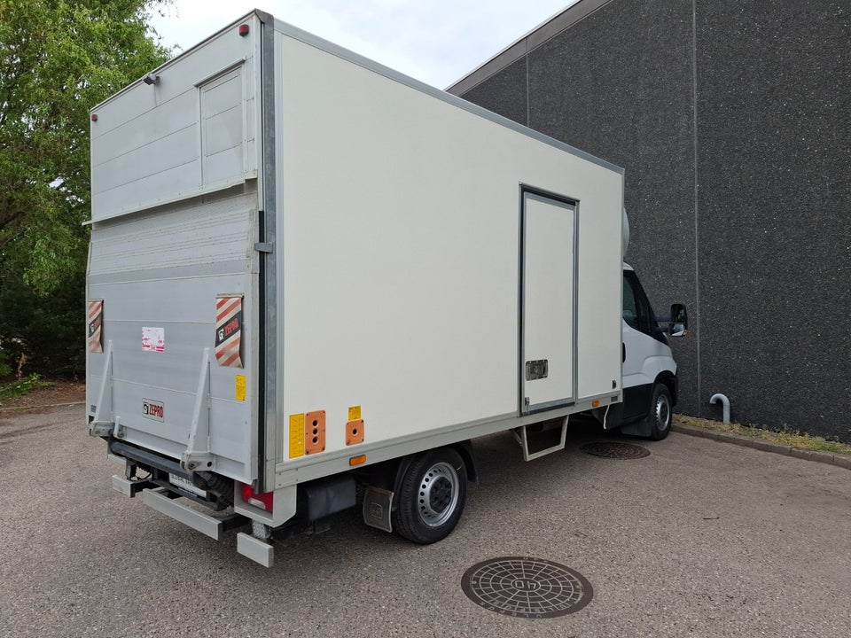 Iveco Daily 2,3 35S16 Alukasse m/lift AG8 2d