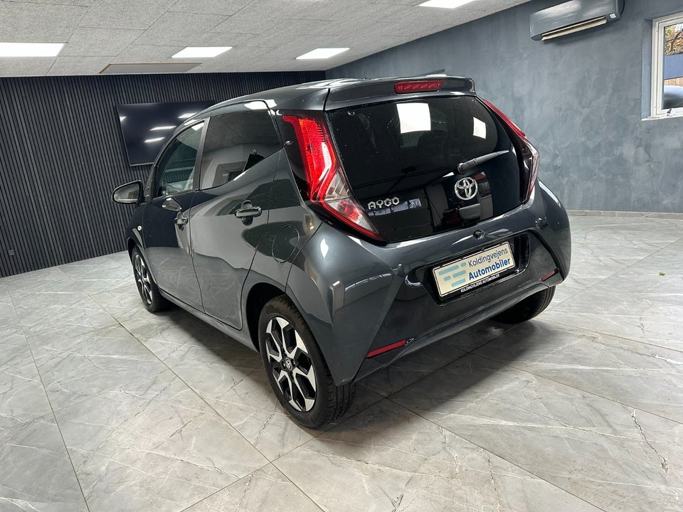 Toyota Aygo 1,0 VVT-i x-clusiv 5d