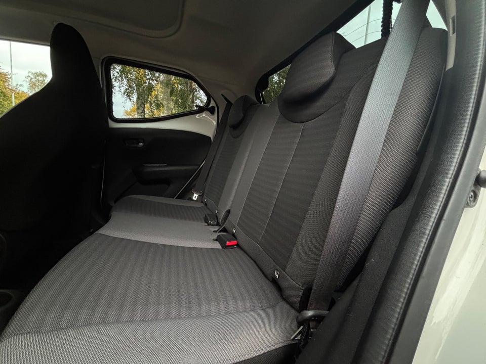 Toyota Aygo 1,0 VVT-i x-sky x-shift 5d