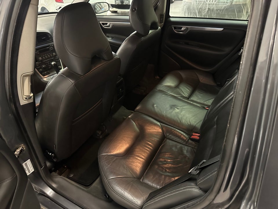 Volvo V70 2,4 140 5d