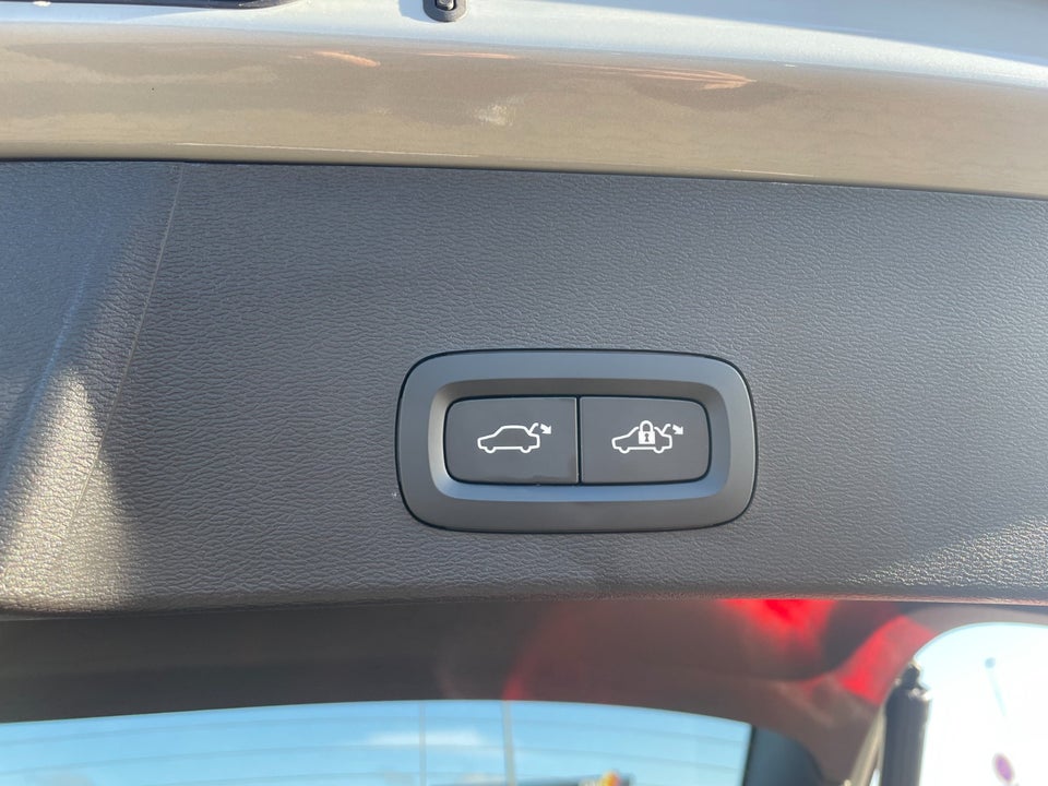 Volvo EX40 Extended Range Plus 5d