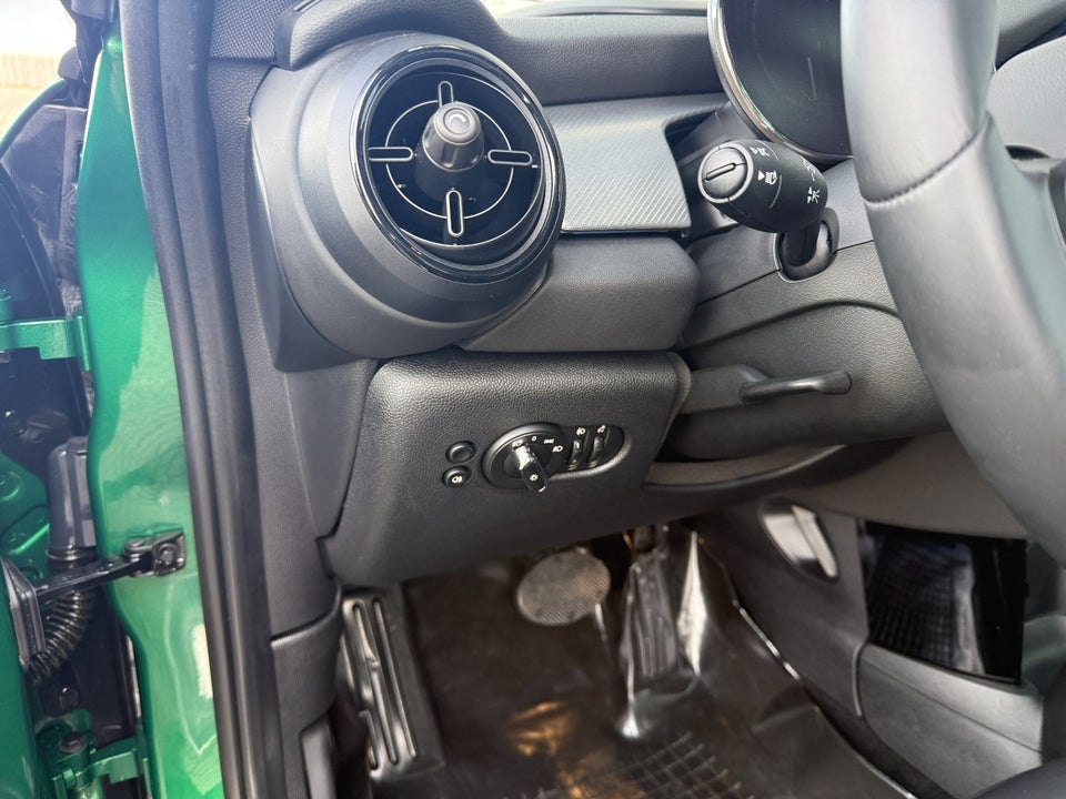 MINI Cooper SE Maximise 3d