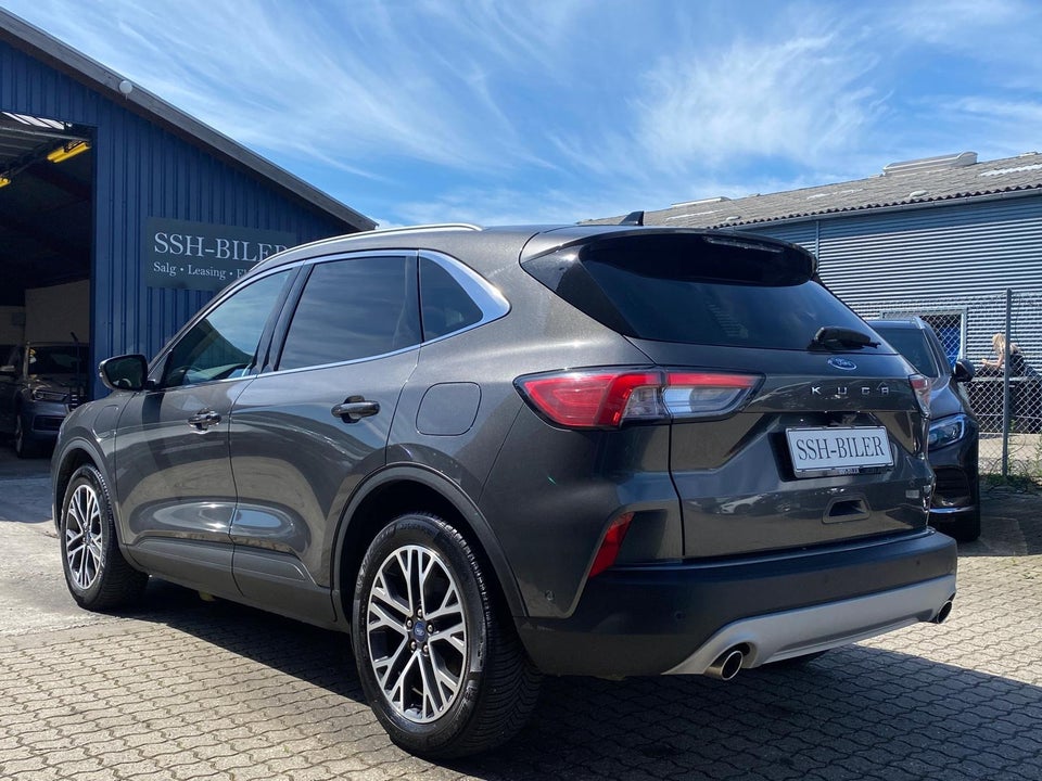 Ford Kuga 2,5 PHEV Titanium CVT 5d