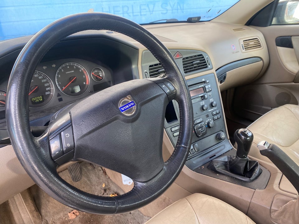 Volvo S60 2,4 140 4d