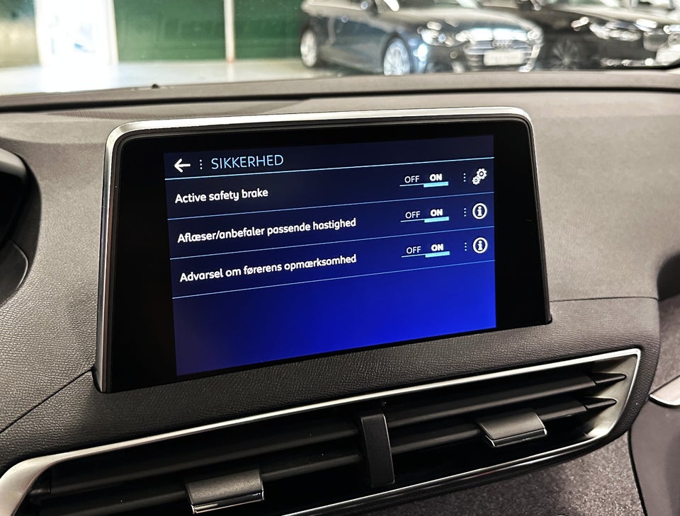 Peugeot 3008 1,6 BlueHDi 120 Allure 5d
