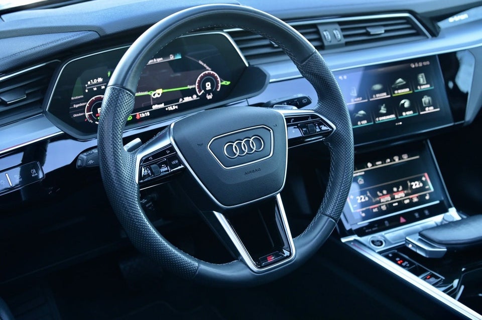 Audi e-tron 55 S-line quattro 5d