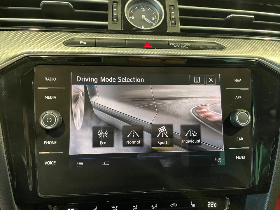 VW Passat 2,0 TDi 150 Highline R-line Variant DSG 5d