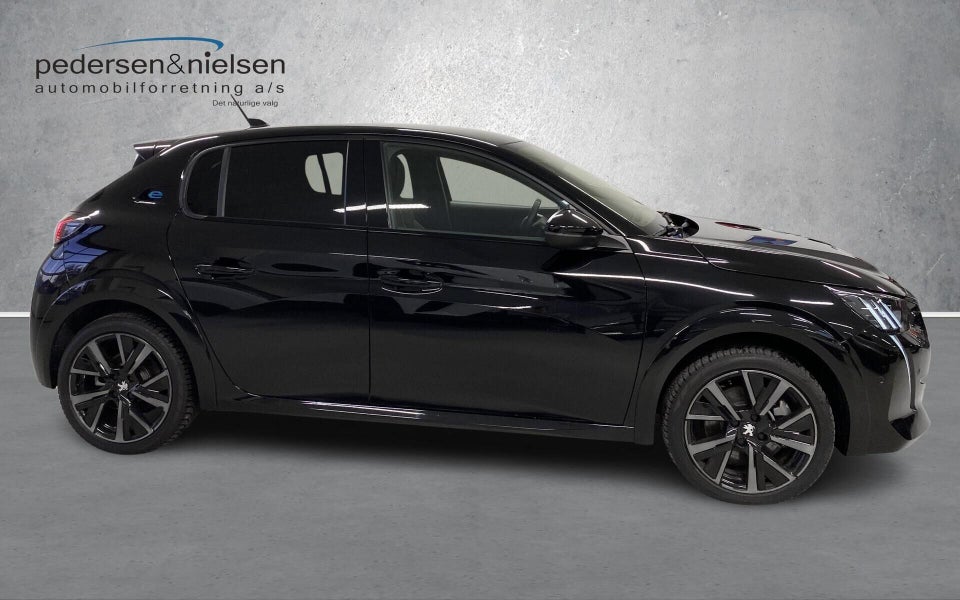 Peugeot e-208 50 GT 5d