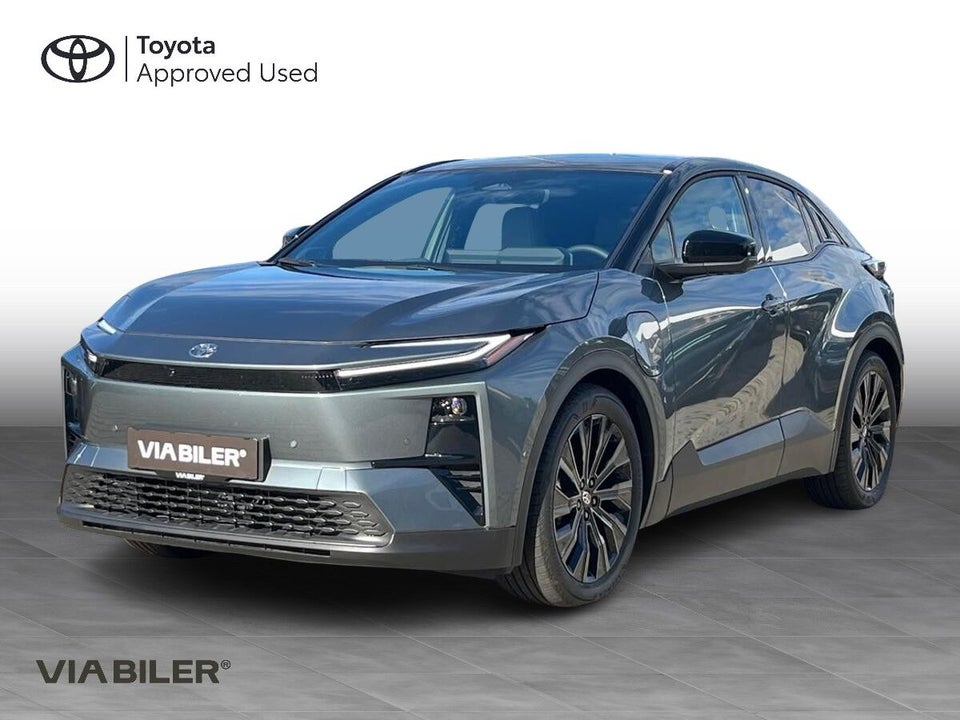 Toyota C-HR+ 77 Executive AWD 5d