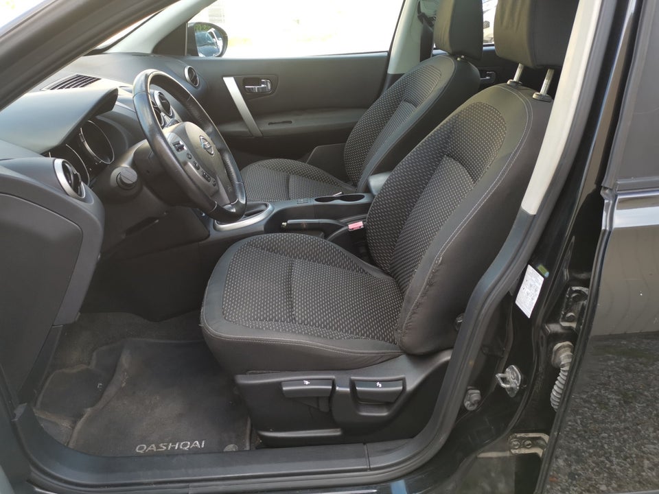 Nissan Qashqai 2,0 Tekna 5d