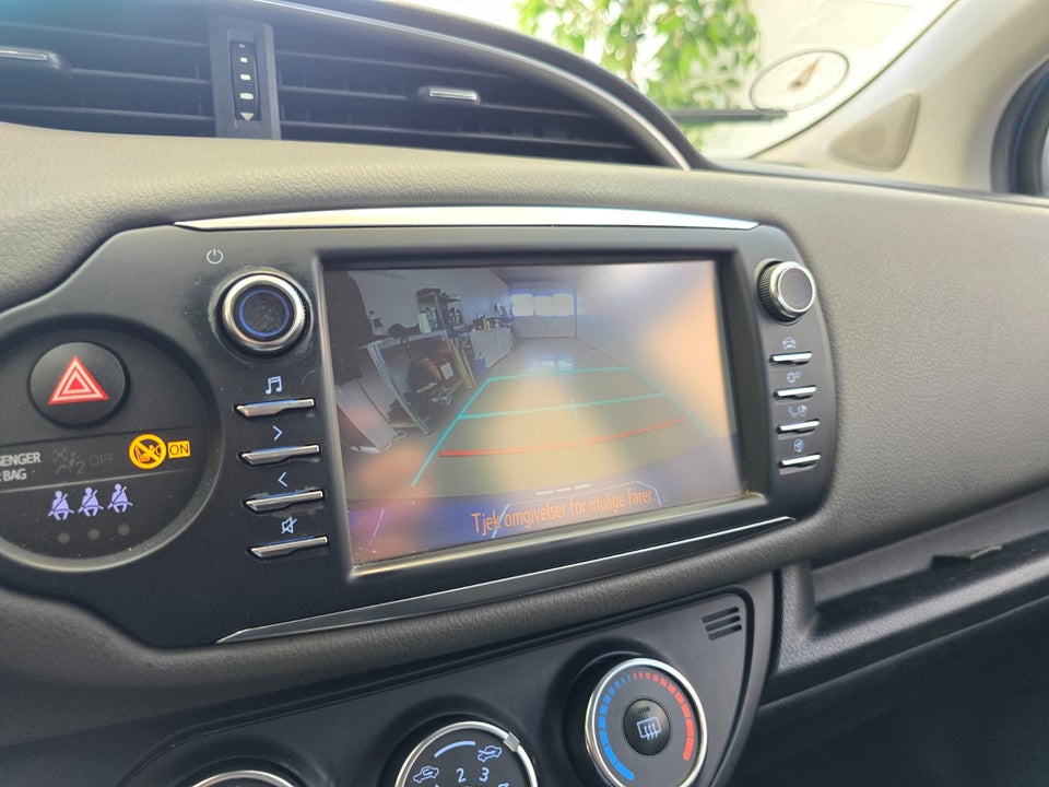 Toyota Yaris 1,0 VVT-i T2 5d