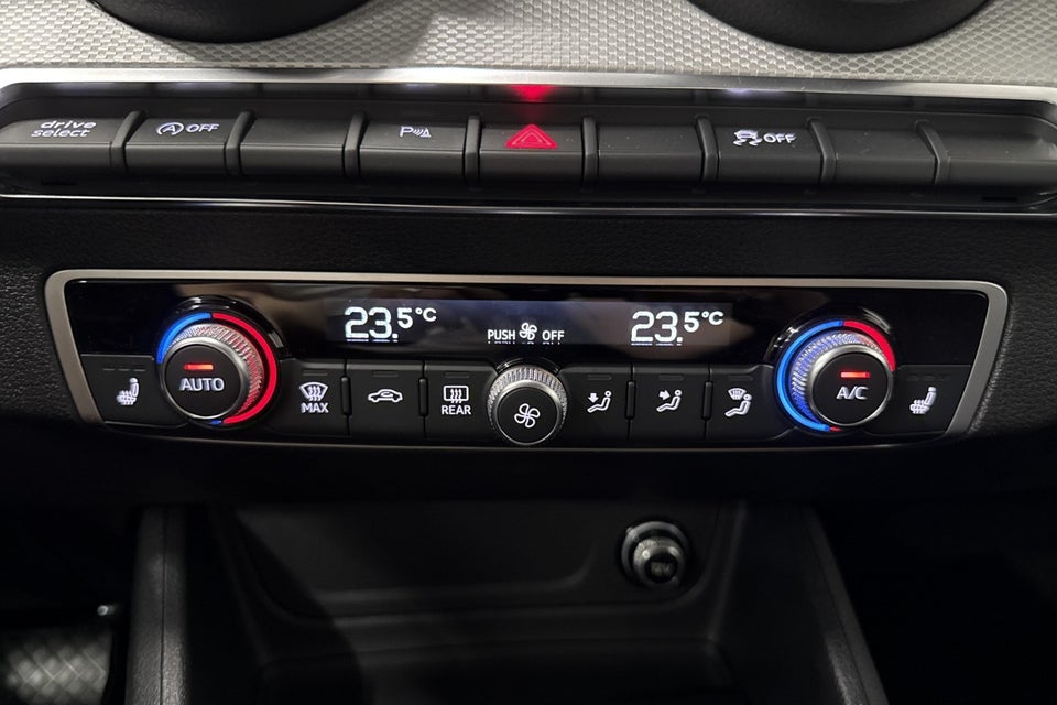 Audi Q2 35 TFSi S-line S-tr. 5d