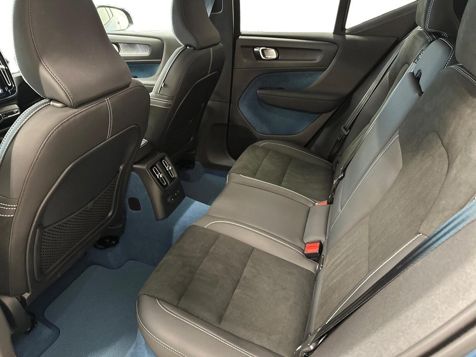 Volvo XC40 1,5 T4 ReCharge Plus Dark aut. 5d