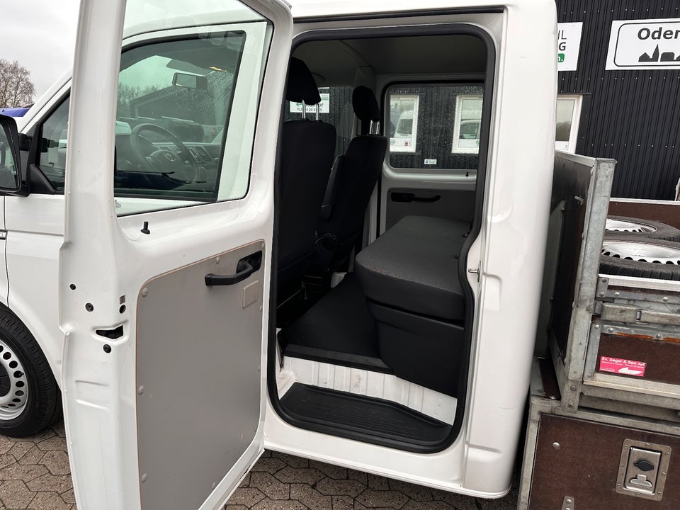 VW Transporter 2,0 TDi 150 Mandskabsvogn m/lad DSG