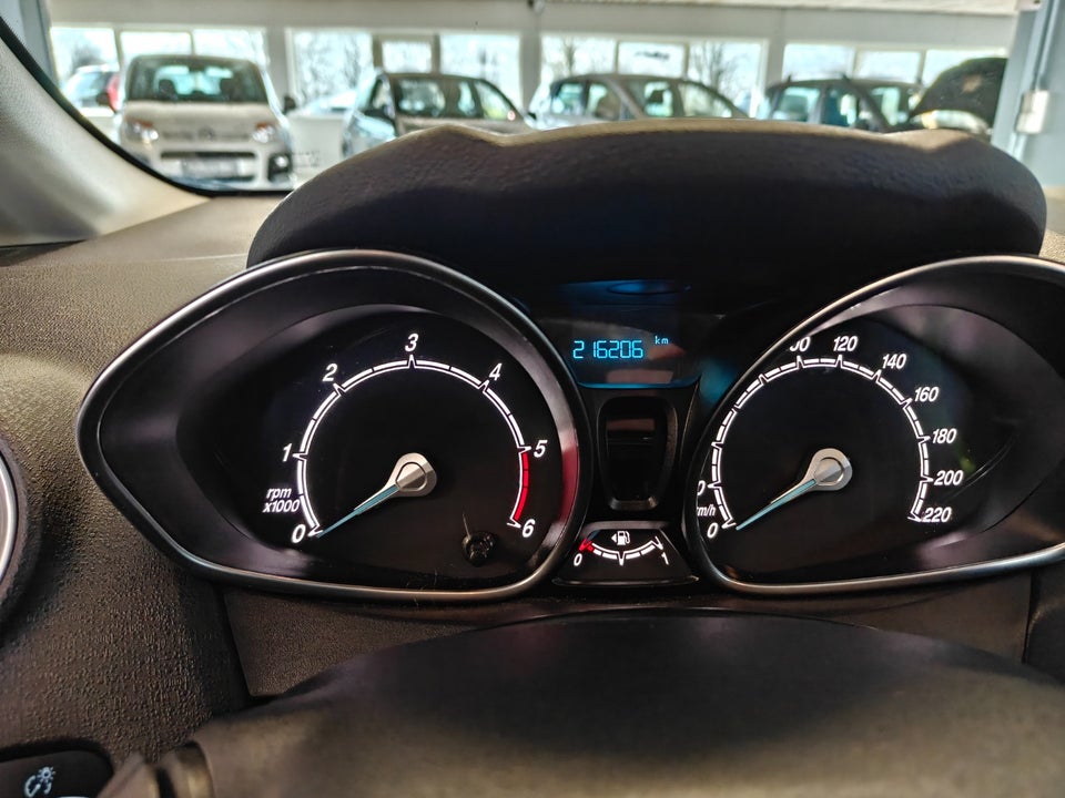 Ford Fiesta 1,6 TDCi 95 Titanium 5d