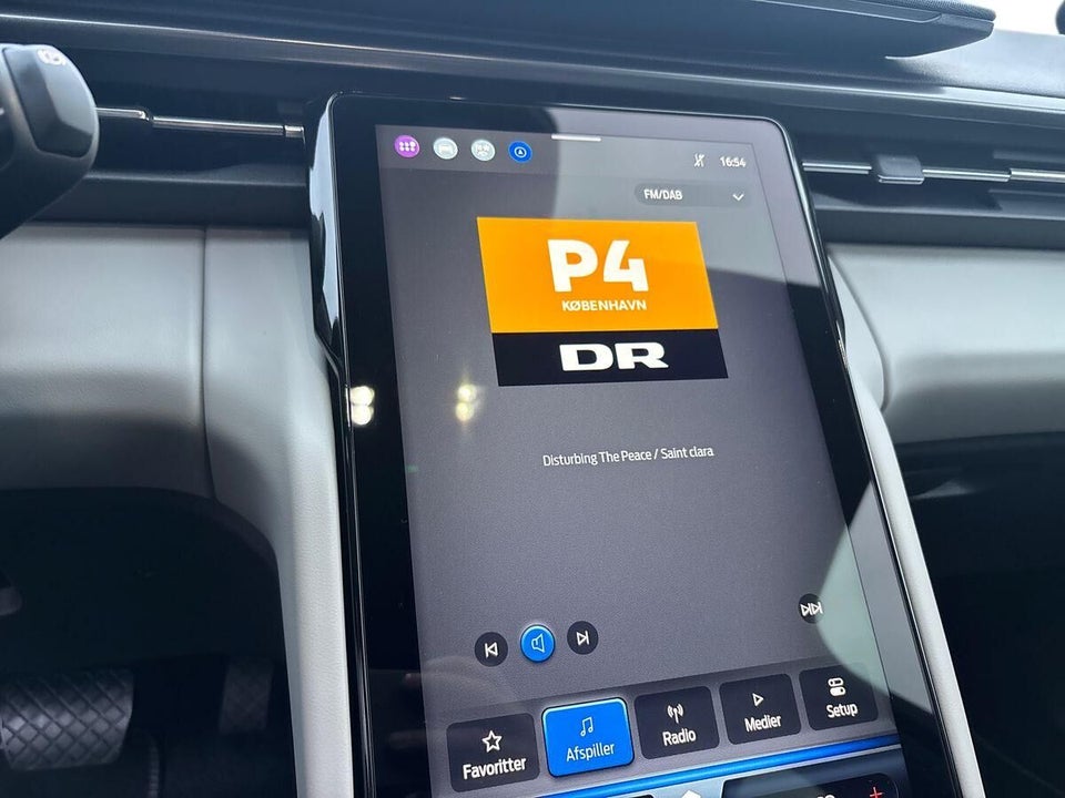 Ford Capri 82 Select Extended Range 5d