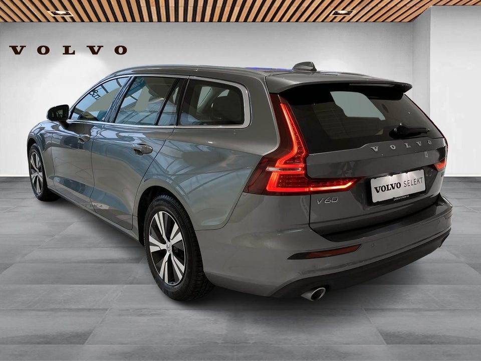 Volvo V60 2,0 T4 190 Momentum aut. 5d