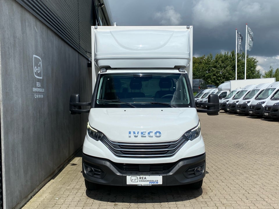 Iveco Daily 3,0 35S18 4100mm Box m/lift AG8