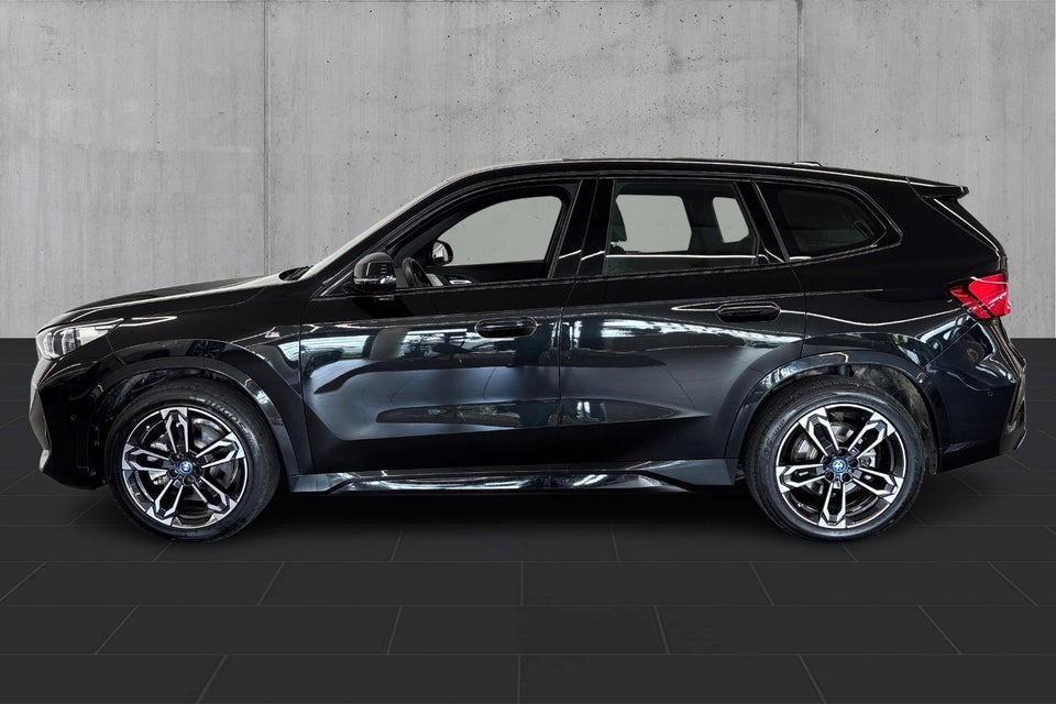 BMW iX1 xDrive30 M-Sport 5d