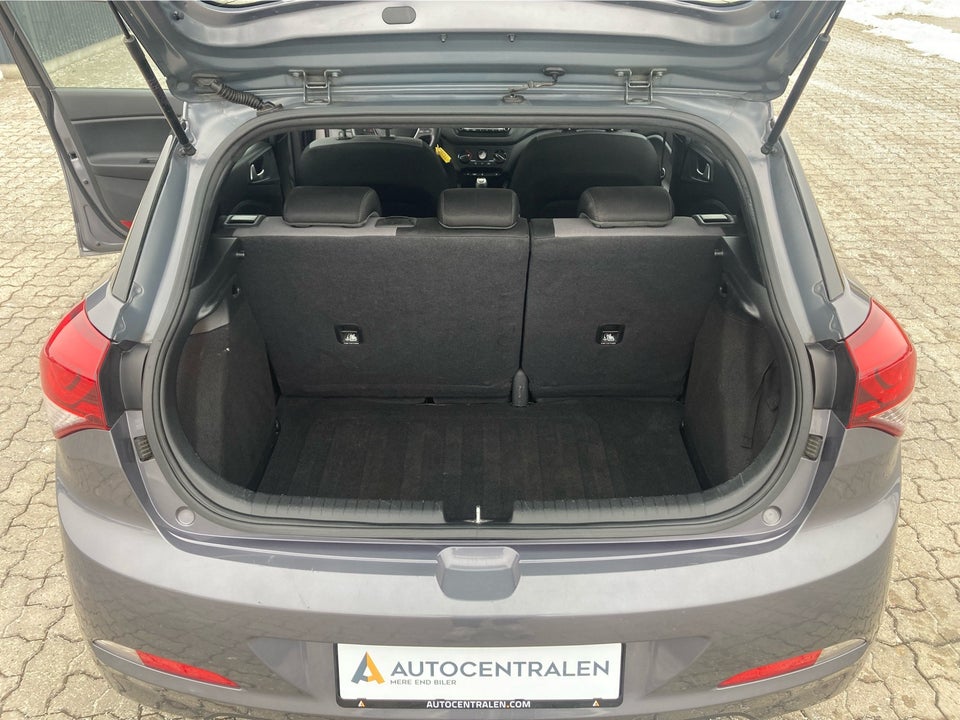 Hyundai i20 1,25 Fresh 5d