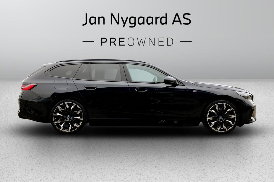 BMW i5 eDrive40 Touring Supercharged 5d