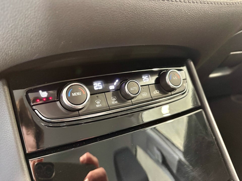 Opel Grandland X 1,6 Hybrid Cosmo Prestige aut. 5d