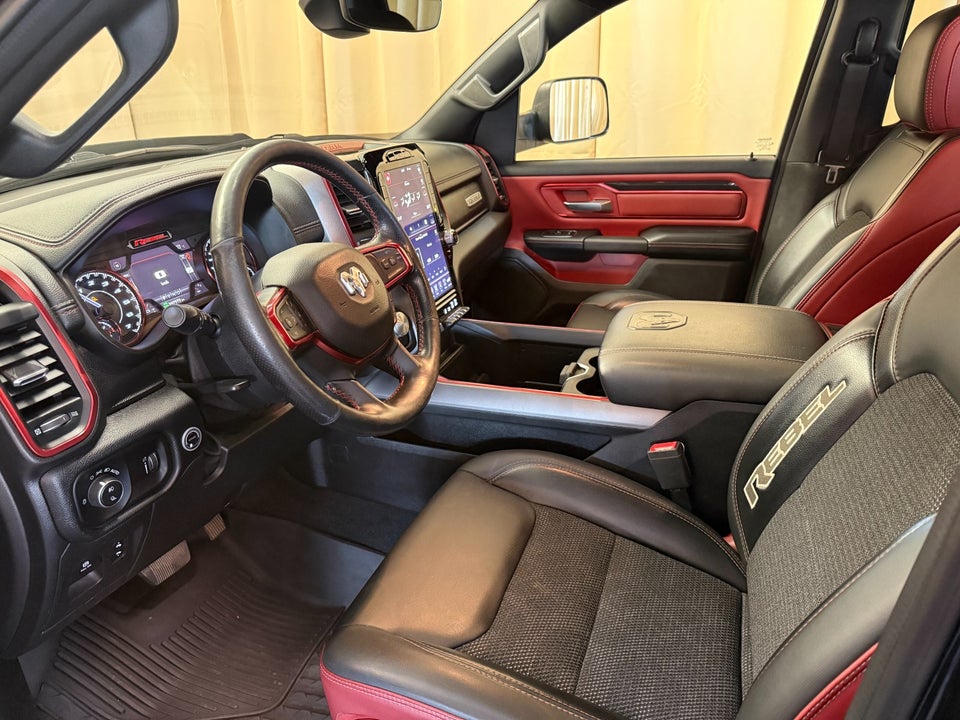 Dodge RAM 1500 5,7 V8 Hemi Rebel aut. 4d